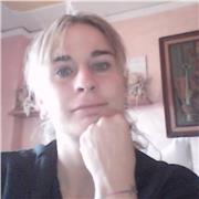 Laureata in Biologia Marina impartisce lezioni per matematica, scienze, chimica, fisica